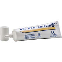 Rev Benzoniacin 10 Crema Viso 30ml-2